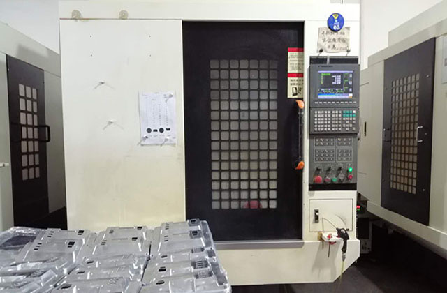 關于CNC精密零件加工螺紋的處理