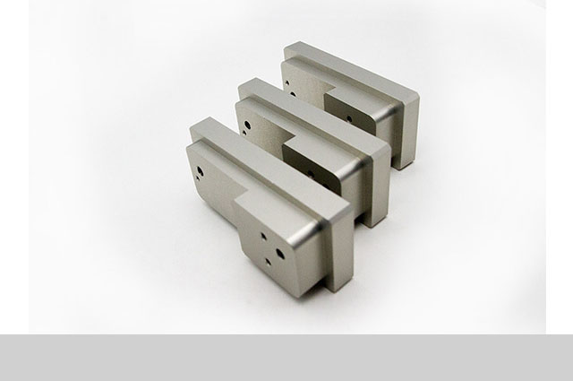 鋁型材配件的使用方式和適用地點讓航美告訴你-U型槽篇